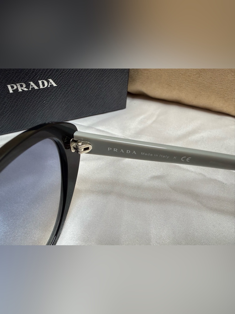 Prada Oversized Black Geometric Inlay Gradient Sunglasses Made in Italy w/ Case - Picture 6 of 10